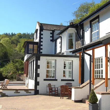 3 Ladstock Hall *